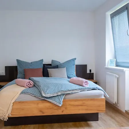 Samoobsluzne Apartmany Evicenstvo Trinec Exterior photo