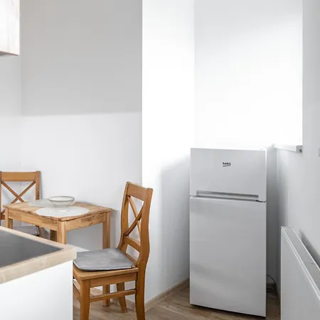 Samoobsluzne Apartmany Evicenstvo Trinec Exterior photo