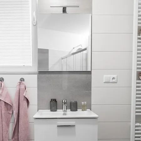 Samoobsluzne Apartmany Evicenstvo Trinec Exterior photo