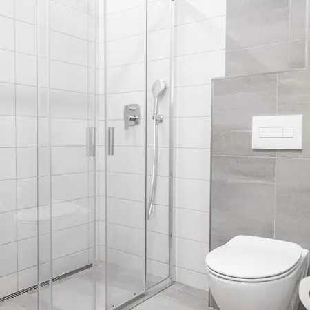 Samoobsluzne Apartmany Evicenstvo Trinec Exterior photo